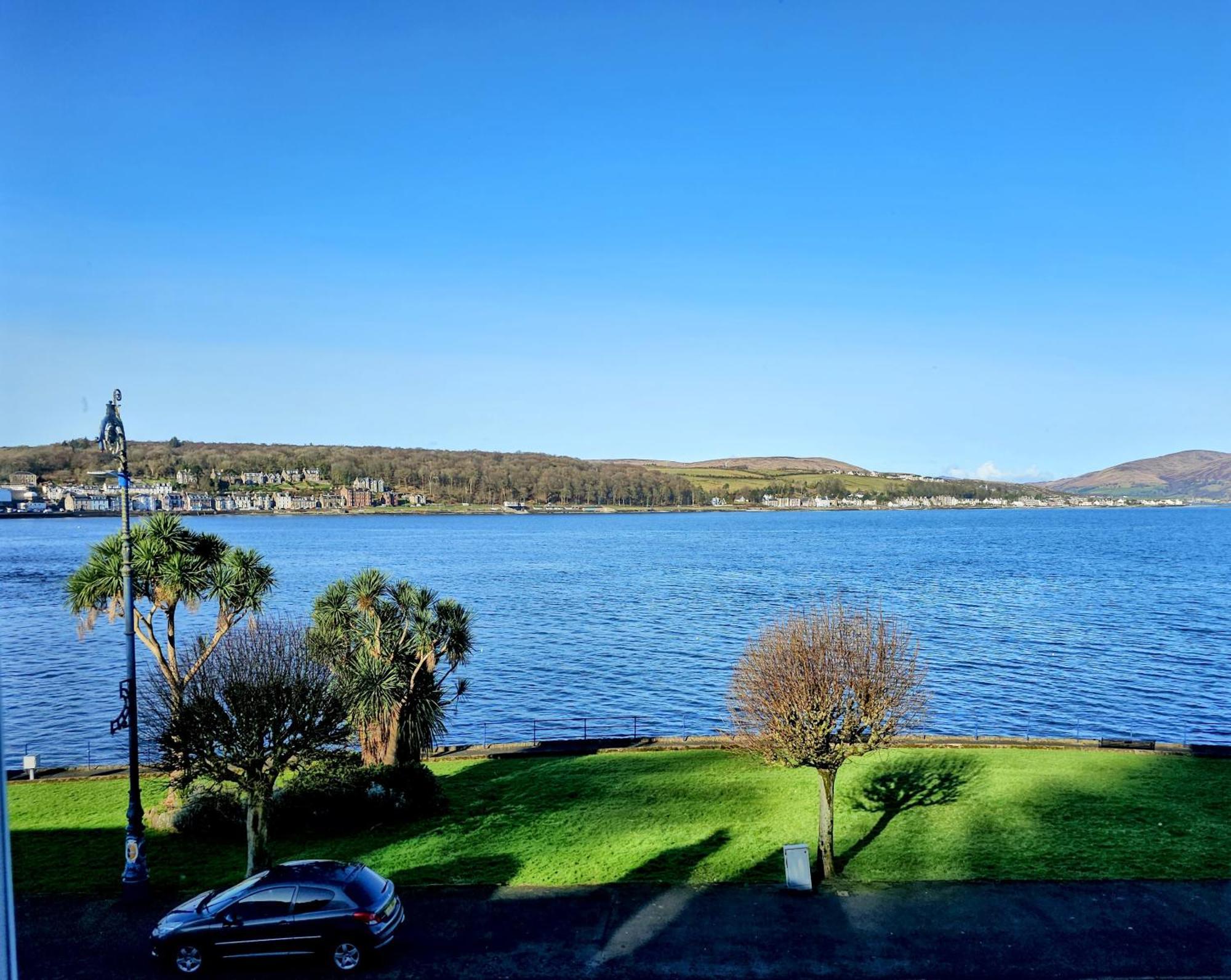 Boat House Super Suites Rothesay Exterior photo
